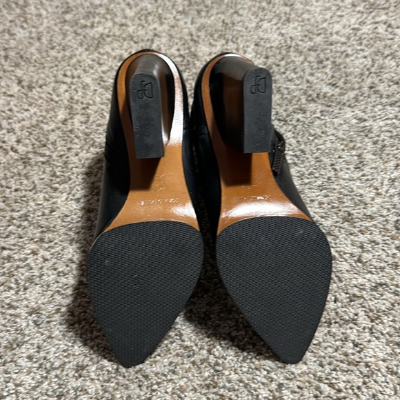 Donald J. Pliner Vaughn Leather Ankle Booties- 6 - Picture 10 of 11